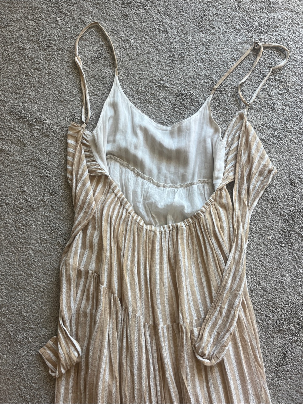 Tan and White Linen Maxi Dress - Picture 5 of 5